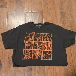 Hot topic crop top